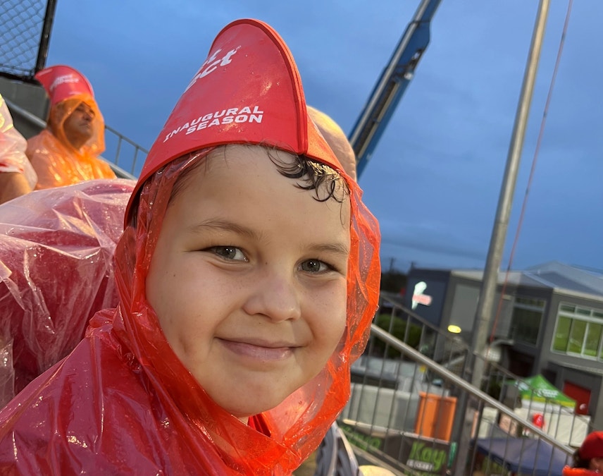 Harrison helps Raise it for Redcliffe Hospital